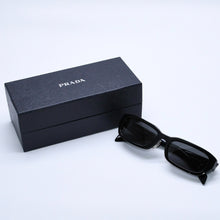 画像をギャラリービューアに読み込む, 極美品 PRADA プラダ サングラス アイウェア SPR B06-F サイズ55□18 145 プラスチック ブラック 中古 4a003987