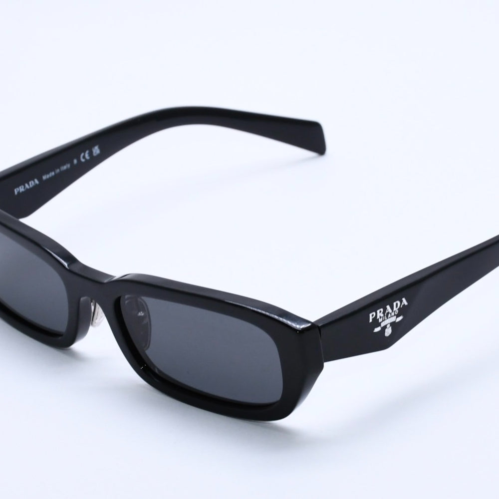 極美品 PRADA プラダ サングラス アイウェア SPR B06-F サイズ55□18 145 プラスチック ブラック 中古 4a003987