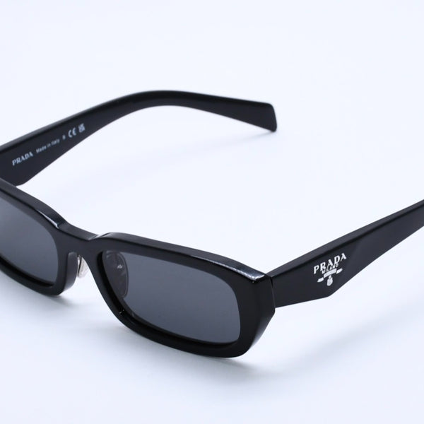 極美品 PRADA プラダ サングラス アイウェア SPR B06-F サイズ55□18 145 プラスチック ブラック 中古 4a003987