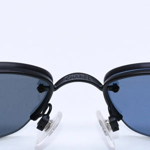 Mint condition CHANEL rimless sunglasses with side rhinestones, square frame, and Coco Mark, black frame, 4117-B 62◻16 125 Used 4a004031