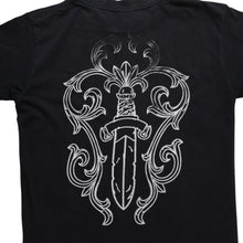 画像をギャラリービューアに読み込む, CHROME HEARTS クロムハーツ Max Field マックスフィールド Tシャツ ブラック ホワイト 大判ダガープリント 美品 中古 4a003861