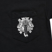 Load image into Gallery viewer, 極美品 CHROME HEARTS クロムハーツ ダガーポケットTシャツ Black ブラック Silver シルバー サイズS 中古 4a003991