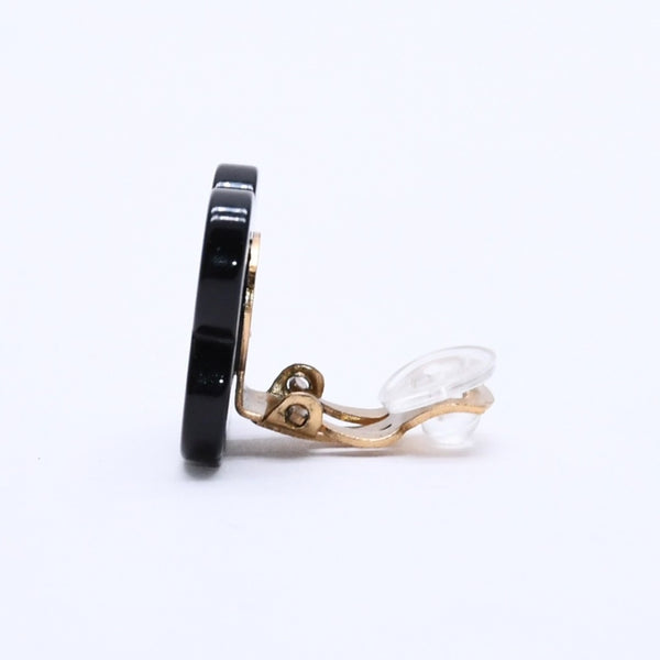 CHANEL シャネル ココマーク イヤリング 重量約4.19g 02P刻印 フラワーモチーフ カメリア ホワイト ブラック 樹脂系 美品 中古 4a003127