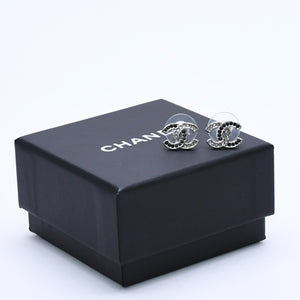 極美品 CHANEL シャネル ココマーク ピアス 重量約2.09g B18P刻印 メタル ラインストーン シルバー ブラック クリア 両耳用 中古 4a003142
