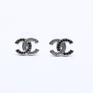 極美品 CHANEL シャネル ココマーク ピアス 重量約2.09g B18P刻印 メタル ラインストーン シルバー ブラック クリア 両耳用 中古 4a003142
