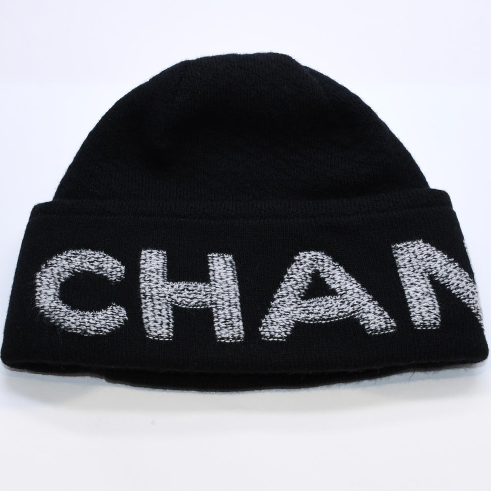 新品同様 CHANEL シャネル ビーニー ニットキャップ フリーサイズ ブラック ホワイト ウール カシミヤ A$AP Bari着用モデル 中古 4a003579