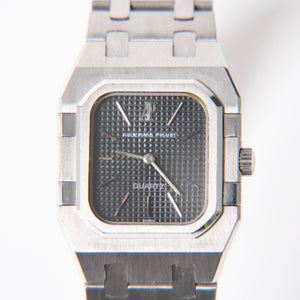AUDEMARS PIGUET ROYAL OAK Watch 6010ST Quartz Square SS Black Dial Good Condition Used 4a004003