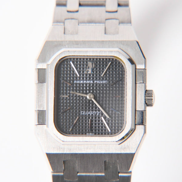 AUDEMARS PIGUET ROYAL OAK Watch 6010ST Quartz Square SS Black Dial Good Condition Used 4a004003