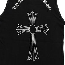 画像をギャラリービューアに読み込む, CHROME HEARTS クロムハーツ × 氷室京介 コラボレーションタンクトップ ノースリーブ 1998ツアー限定 CHクロス スクロールラベル Mサイズ ブラック 美品 中古 4a004007