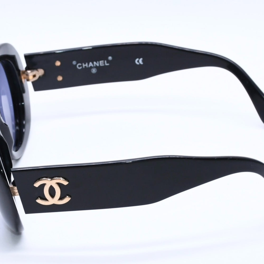 CHANEL Oval Sunglasses Eyewear 01947 94305 Coco Mark Logo Black White Good Condition Used 4a004025