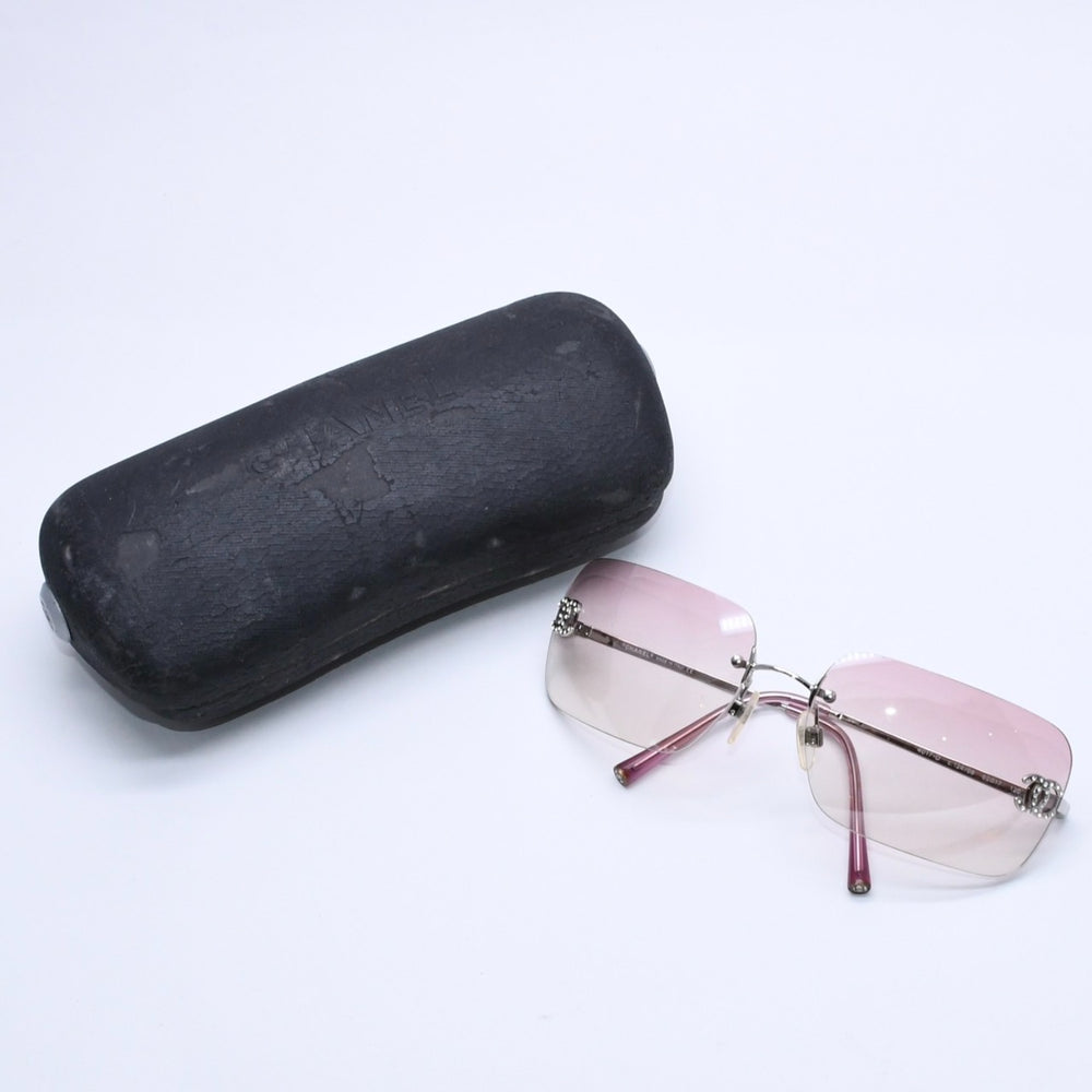 極美品 CHANEL シャネル リムレス サングラス アイウェア 4017-D c.124/58 サイズ62□17 120 ココマーク ラインストーン ピンク 中古 4a004036