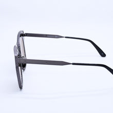 Load image into Gallery viewer, 極美品 BOTTEGA VENETA ボッテガヴェネタ Sunglasses サングラス ブラック BV0012S 50◻︎23 中古 4a004139