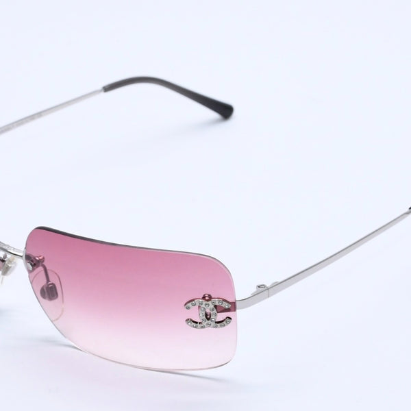Mint condition CHANEL sunglasses with rhinestones, model 4017-D, Coco Mark, size 62◻17 120 Pink Silver Temples Used 4a004041