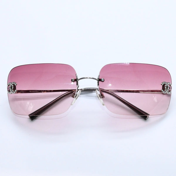 Mint condition CHANEL sunglasses with rhinestones, model 4017-D, Coco Mark, size 62◻17 120 Pink Silver Temples Used 4a004041