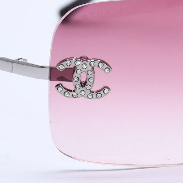 Mint condition CHANEL sunglasses with rhinestones, model 4017-D, Coco Mark, size 62◻17 120 Pink Silver Temples Used 4a004041