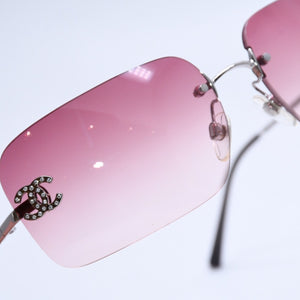 Mint condition CHANEL sunglasses with rhinestones, model 4017-D, Coco Mark, size 62◻17 120 Pink Silver Temples Used 4a004041