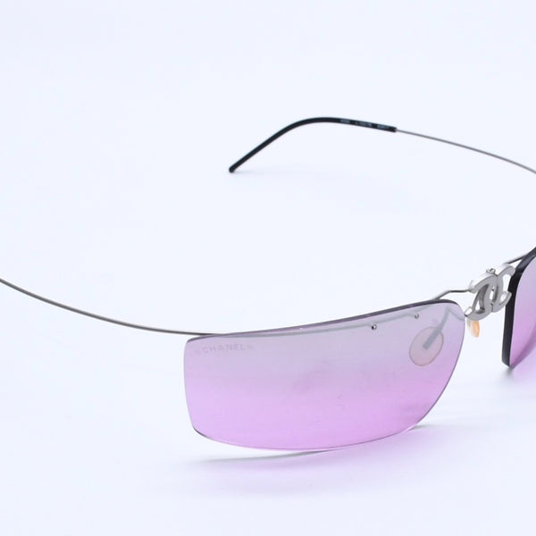 極美品 CHANEL シャネル 折りたたみ フロントココマーク 4032 サングラス 62◻︎17 パープルレンズ 中古 4a004038