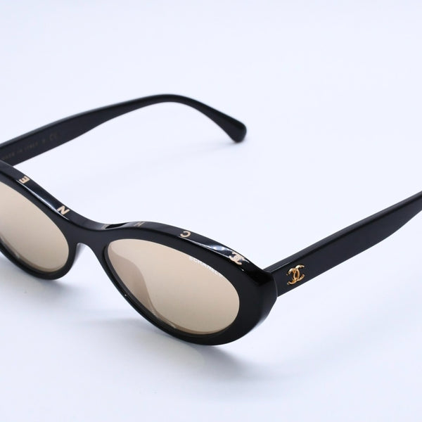 CHANEL Coco Mark Sunglasses with Mirror Lenses and Gold Hardware, 5416-A 57◻17 140 Excellent condition Used 4a004045