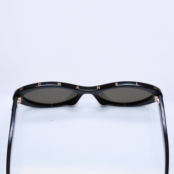 CHANEL Coco Mark Sunglasses with Mirror Lenses and Gold Hardware, 5416-A 57◻17 140 Excellent condition Used 4a004045