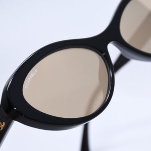 CHANEL Coco Mark Sunglasses with Mirror Lenses and Gold Hardware, 5416-A 57◻17 140 Excellent condition Used 4a004045