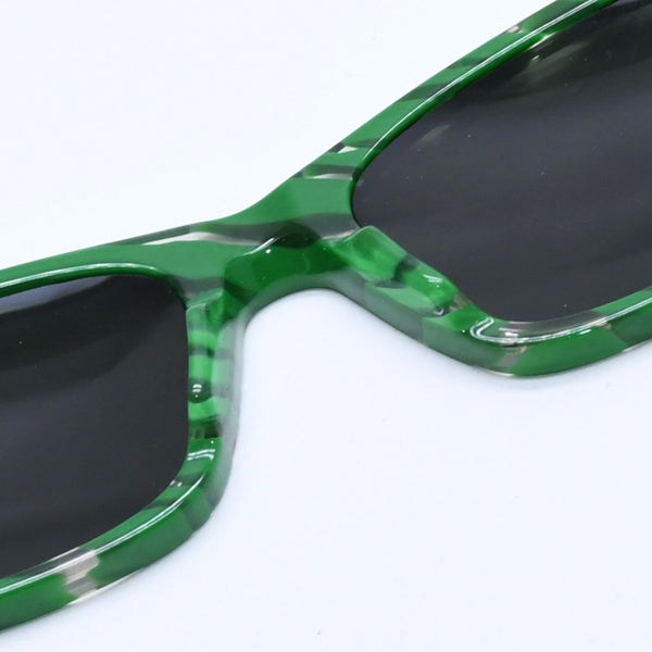 Like new condition BOTTEGA VENETA square sunglasses, green with gold hardware, BV1143S 55◻18 140 Used 4a004156