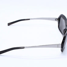 画像をギャラリービューアに読み込む, Yves Saint Laurent イヴサンローラン Sunglasses サングラス 6032/S ブラック 56□16 135 美品 中古 4a000327