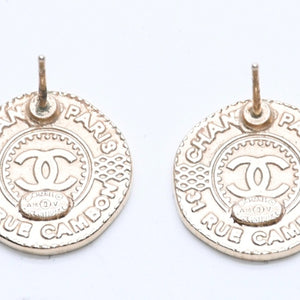 Very Good Condition CHANEL Earrings Coco Mark Coin Motif Gold Color Gold A16V Engraved Used 4a003873