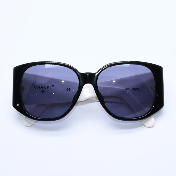 CHANEL Sunglasses Eyewear 05251 C0229 Coco Mark Side Logo Bicolor Black White Good Condition Used 4a004048