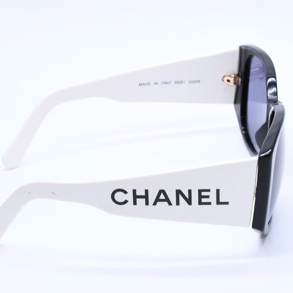 CHANEL Sunglasses Eyewear 05251 C0229 Coco Mark Side Logo Bicolor Black White Good Condition Used 4a004048