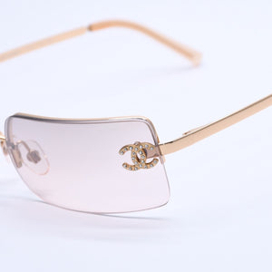 極美品 CHANEL シャネル ハーフリム サングラス アイウェア 4104-B c.125/8Z サイズ62□15 120 ココマーク ラインストーン 中古 4a004052