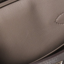 Load image into Gallery viewer, 新品同様 エルメス HERMES ケリーアッカドPM K刻印 ワンショルダーバッグ グリメイヤー トゴ シルバー金具 中古 4a004063