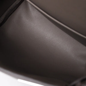 Like new Hermes Kelly Akkado PM K engraved one shoulder bag Grimeyer Togo Silver hardware Used 4a004063