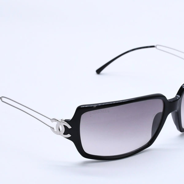 CHANEL シャネル サングラス アイウェア 5037 c.501/11 サイズ120 ココマーク ブラック シルバー 美品 中古 4a004050