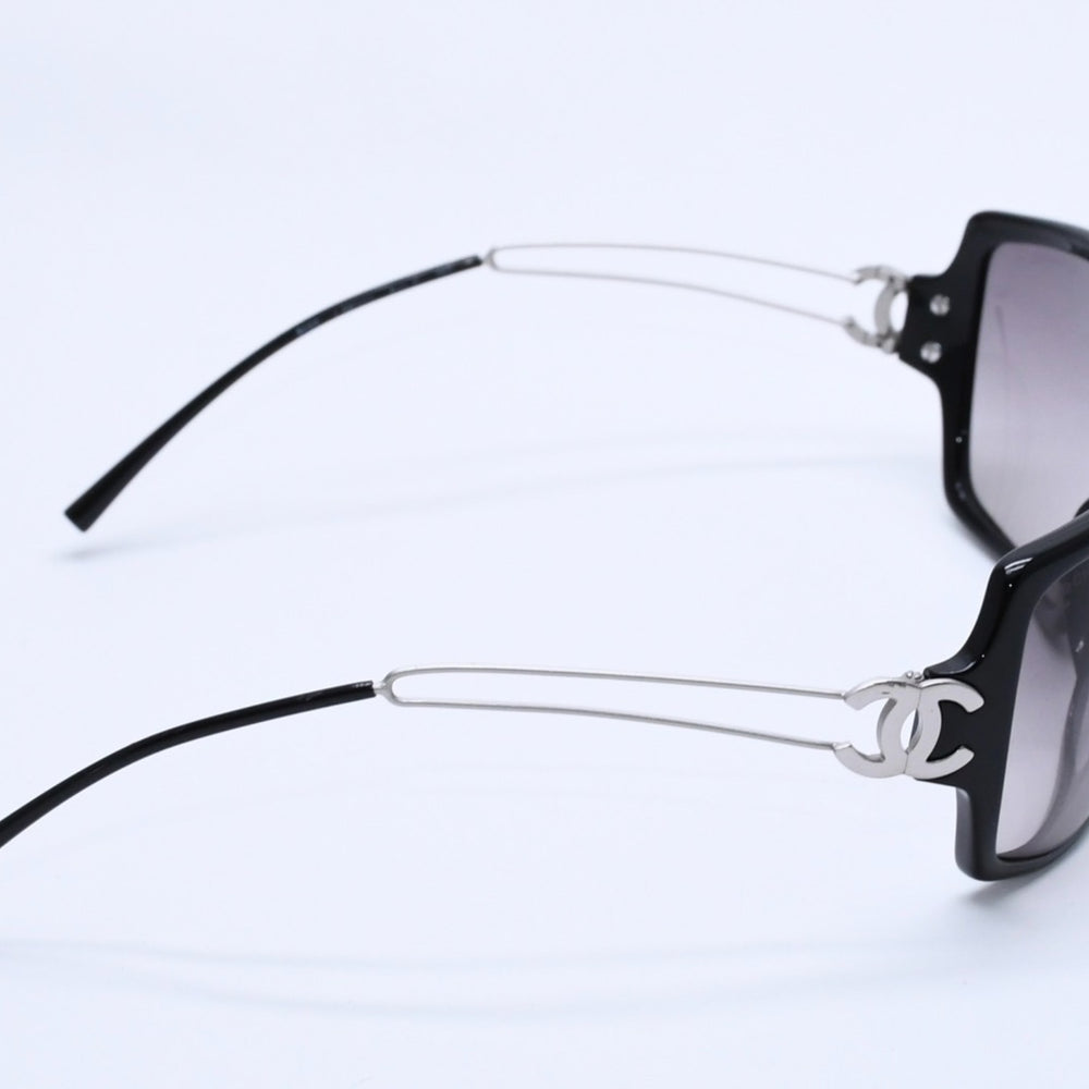 CHANEL シャネル サングラス アイウェア 5037 c.501/11 サイズ120 ココマーク ブラック シルバー 美品 中古 4a004050