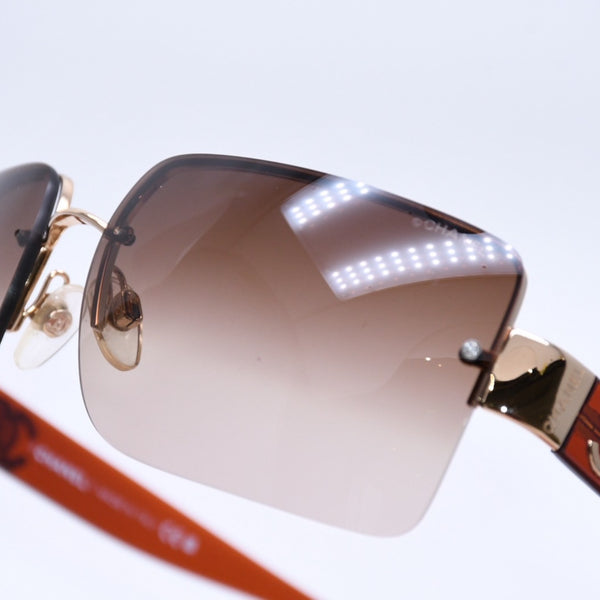 New and unused CHANEL Half Rim Sunglasses Eyewear 4107-B c.125/13 Size 62□15 125 Gold Brown Used 4a004027