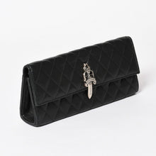 Load image into Gallery viewer, 極美品 CHROME HEARTS クロムハーツ ディナーバッグ クラッチバッグ ラージダガー マトラッセ ラムスキン ブラック 中古 4a004093