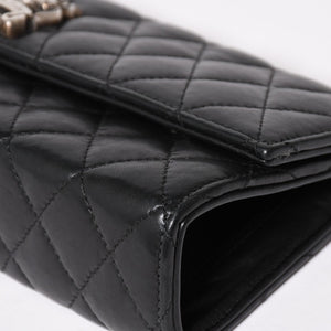 極美品 CHROME HEARTS クロムハーツ ディナーバッグ クラッチバッグ ラージダガー マトラッセ ラムスキン ブラック 中古 4a004093