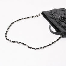 画像をギャラリービューアに読み込む, CHANEL シャネル チョコバー カメリア NO.5 ココマーク チェーンショルダーバッグ 10番台 レザー ブラック シルバー金具 美品 中古 4a004249