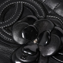 画像をギャラリービューアに読み込む, CHANEL シャネル チョコバー カメリア NO.5 ココマーク チェーンショルダーバッグ 10番台 レザー ブラック シルバー金具 美品 中古 4a004249