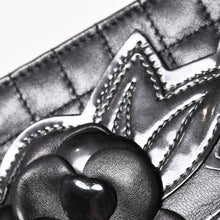 画像をギャラリービューアに読み込む, CHANEL シャネル チョコバー カメリア NO.5 ココマーク チェーンショルダーバッグ 10番台 レザー ブラック シルバー金具 美品 中古 4a004249