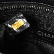 画像をギャラリービューアに読み込む, CHANEL シャネル チョコバー カメリア NO.5 ココマーク チェーンショルダーバッグ 10番台 レザー ブラック シルバー金具 美品 中古 4a004249