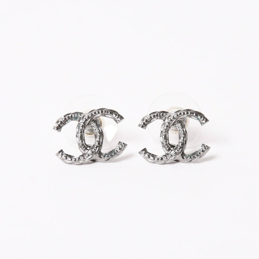 CHANEL シャネル ココマーク ピアス アクセサリー 重量約2.39g B15B刻印 シルバー メタル 両耳用 美品 中古 4a003122