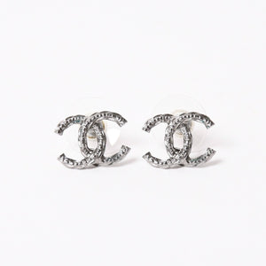 CHANEL Cocomark earrings accessories Weight approx. 2.39g B15B stamp Silver Metal For both ears Good condition Used 4a003122