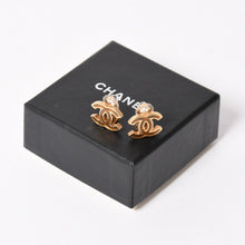 画像をギャラリービューアに読み込む, 極美品 CHANEL シャネル ココマーク イヤリング 重量約5.89g 05A刻印 ゴールド ブラウン メタル GP 両耳用 中古 4a003129