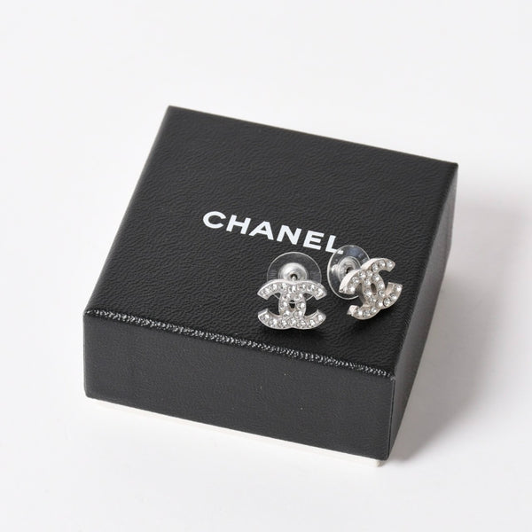 CHANEL シャネル ココマーク ピアス アクセサリー 重量約3.74g 06V刻印 メタル ラインストーン シルバー 両耳用 美品 中古 4a003136