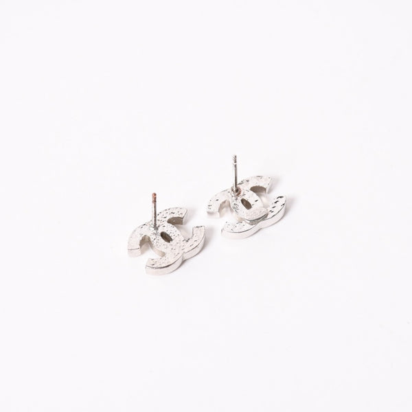 CHANEL シャネル ココマーク ピアス アクセサリー 重量約3.74g 06V刻印 メタル ラインストーン シルバー 両耳用 美品 中古 4a003136