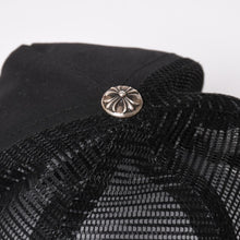 Load image into Gallery viewer, 極美品 CHROME HEARTS クロムハーツ ベースボールキャップ CHクロス 刺繍 トラッカーキャップ 帽子 ブラック 4a004103