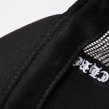 Load image into Gallery viewer, 極美品 CHROME HEARTS クロムハーツ ベースボールキャップ CHクロス 刺繍 トラッカーキャップ 帽子 ブラック 4a004103
