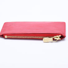 Load image into Gallery viewer, 極美品 LOUIS VUITTON ルイヴィトン ポシェット クレ コインケース 小銭入れ M63807 エピレザー レッド ゴールド金具 中古 4a003955