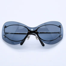 Load image into Gallery viewer, 新品未使用 CARTIER カルティエ シールド サングラス アイウェア 3989618 サイズ110 ブルー シルバー 中古 4a004149